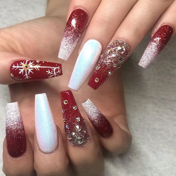 red and white christmas nails