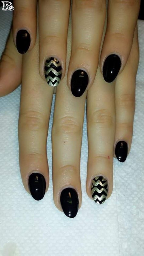 Best & Top Oval Nails or almond-shaped nails - Reny styles