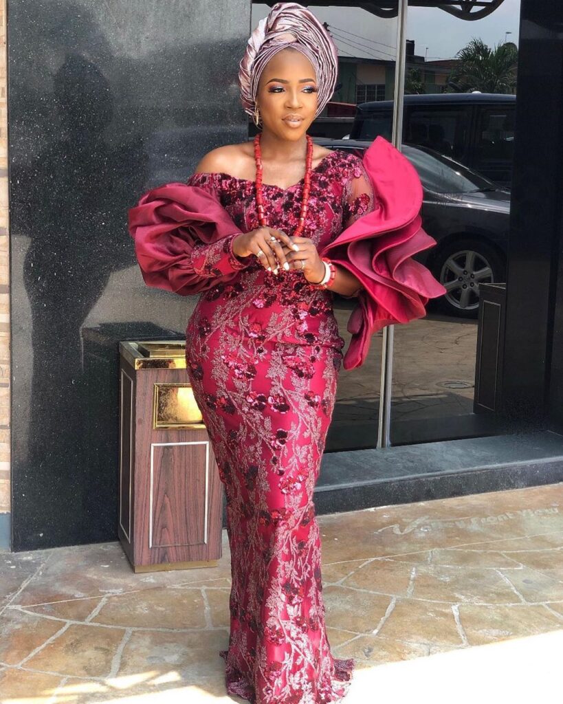 Chic Aso-Ebi Outfits to Pull Off at a wedding guest - Reny styles