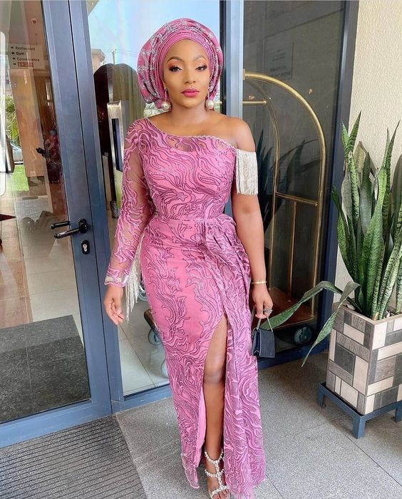 Amazing Pink Lace Aso Ebi styles You Can Use - Reny styles