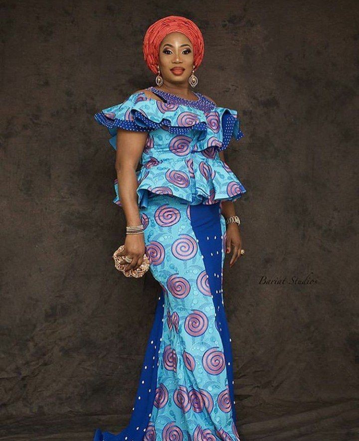 15+ Photos of Lace Asoebi Styles Beautiful African Women - Reny styles