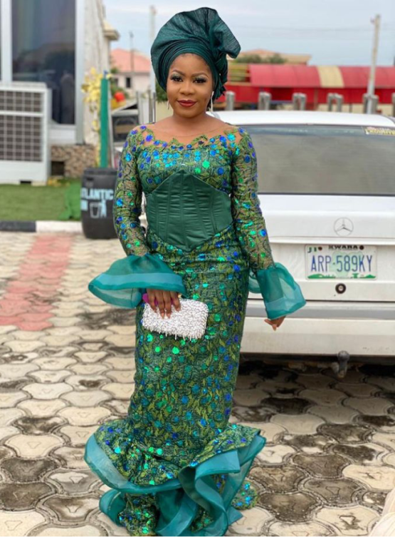 Gorgeous Aso-Ebi Styles that will Sweep 2023 - Reny styles