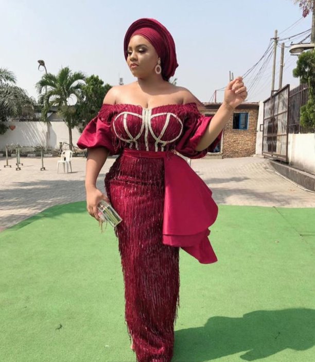 Red Aso Ebi Styles for Your Owanbe 2021 ...