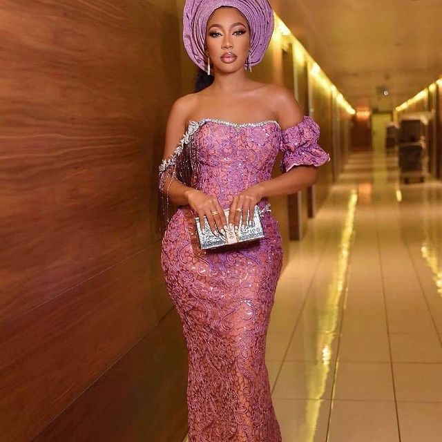 Latest Aso Ebi Collections For Your Owambe Parties - Reny styles