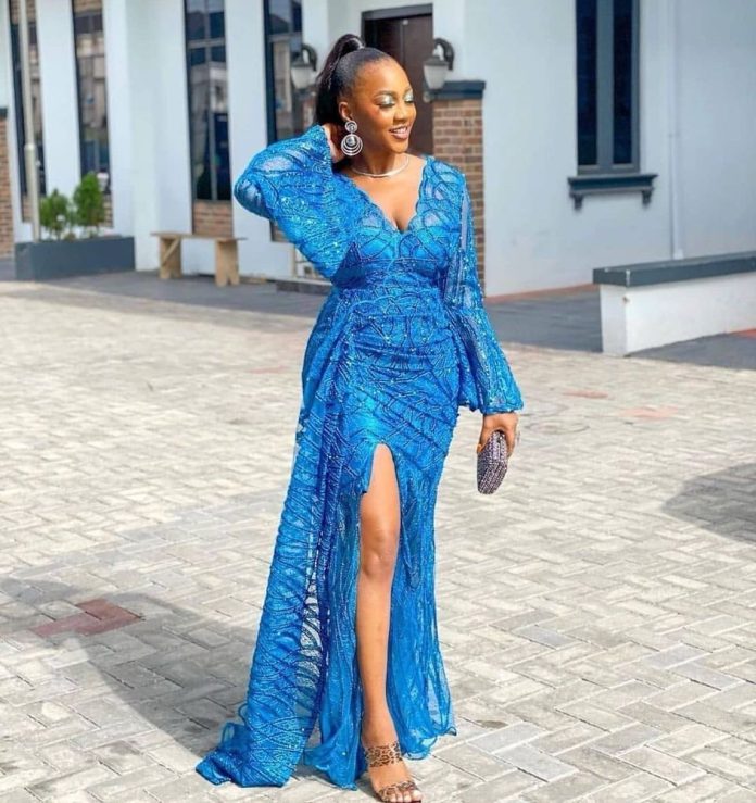 10 Best Aso Ebi Styles 2023 For Ladies With Unique Colors - Reny styles