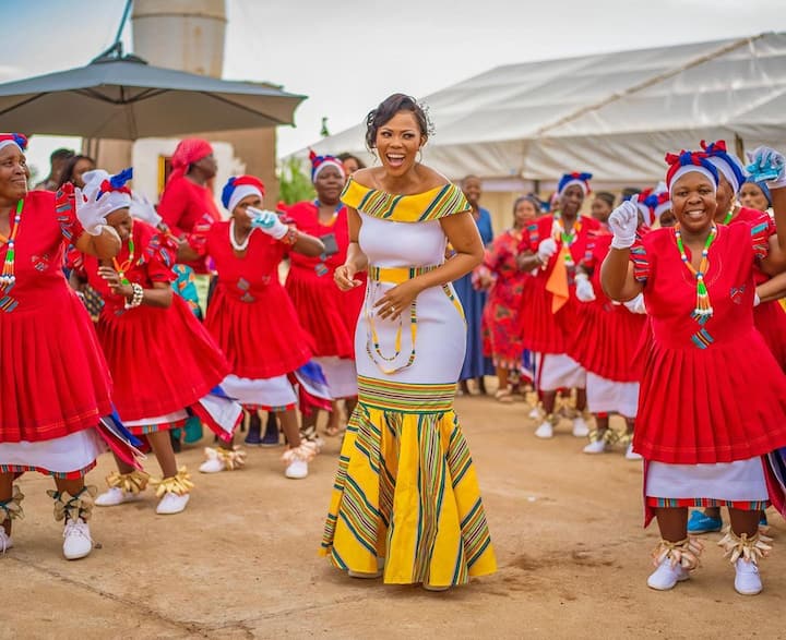 80+ stylish African traditional wedding dresses guaranteed to turn heads in  2022 