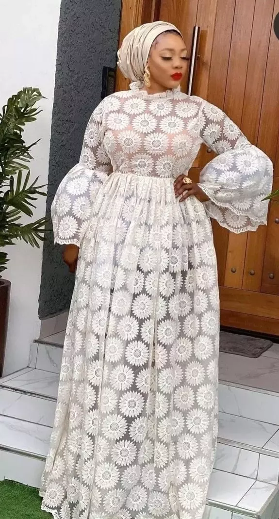 Latest Lace Gown Styles 2022 For Sophisticated African Ladies